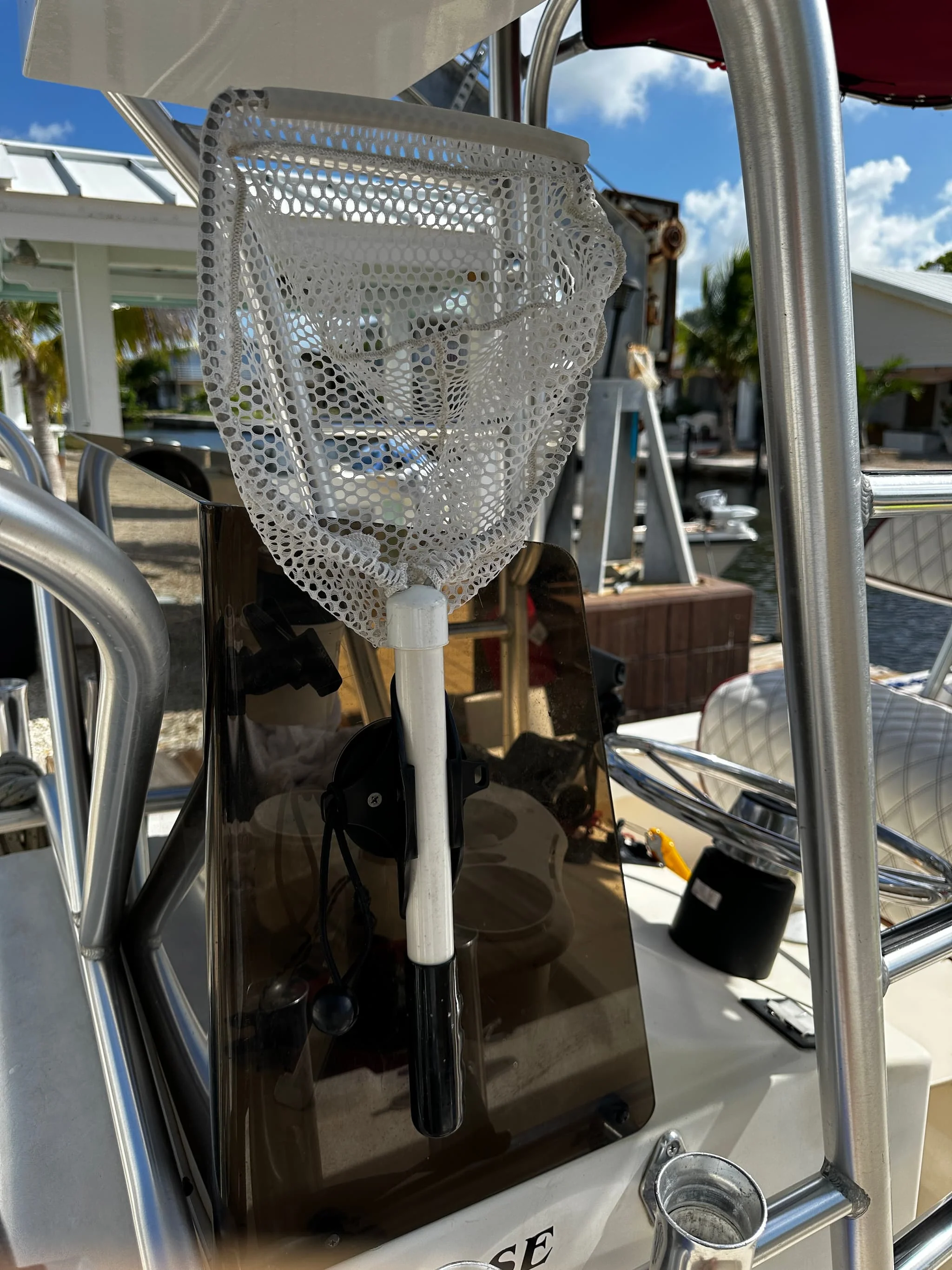 E-Sea Paddle Holder-Suction Mounted Paddle and Utility Clip - Image 15