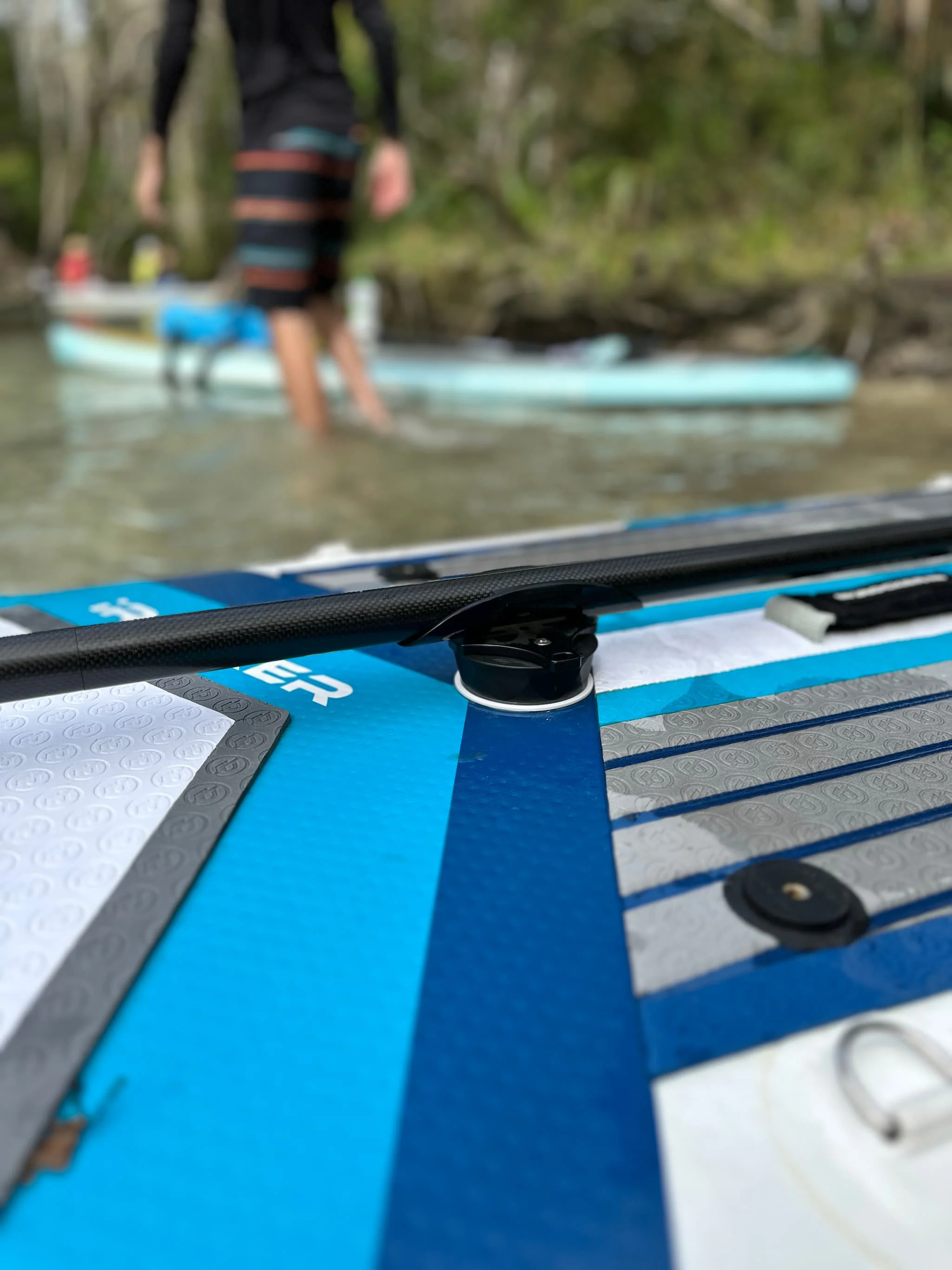 E-Sea Paddle Holder-Suction Mounted Paddle and Utility Clip - Image 4